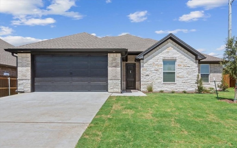 336 Camellia Drive, Hewitt, TX 76643, 3 Bedrooms Bedrooms, ,2 BathroomsBathrooms,Residential,For Sale,336 Camellia Drive,0,21016050