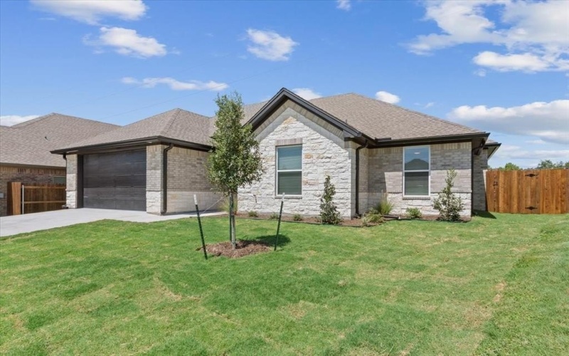 336 Camellia Drive, Hewitt, TX 76643, 3 Bedrooms Bedrooms, ,2 BathroomsBathrooms,Residential,For Sale,336 Camellia Drive,0,21016050
