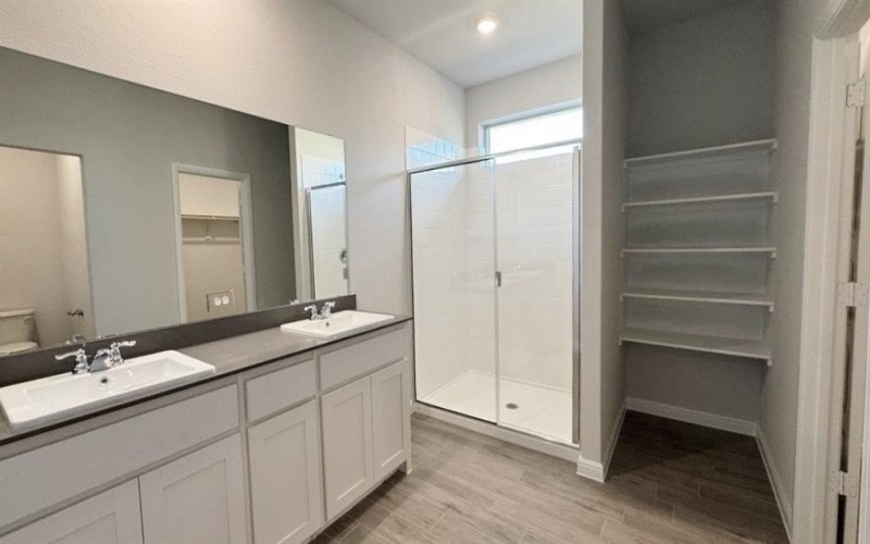 312 POTATO Street, Keene, TX 76059, 5 Habitaciones Habitaciones , ,3 BañosBaños,Residential,En Venta,312 POTATO Street,0,21018233