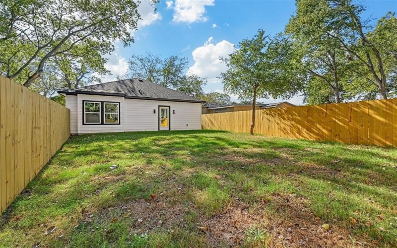 5424 Bourquin Street, Dallas, TX 75210, 4 Bedrooms Bedrooms, ,2 BathroomsBathrooms,Residential,For Sale,5424 Bourquin Street,21018283