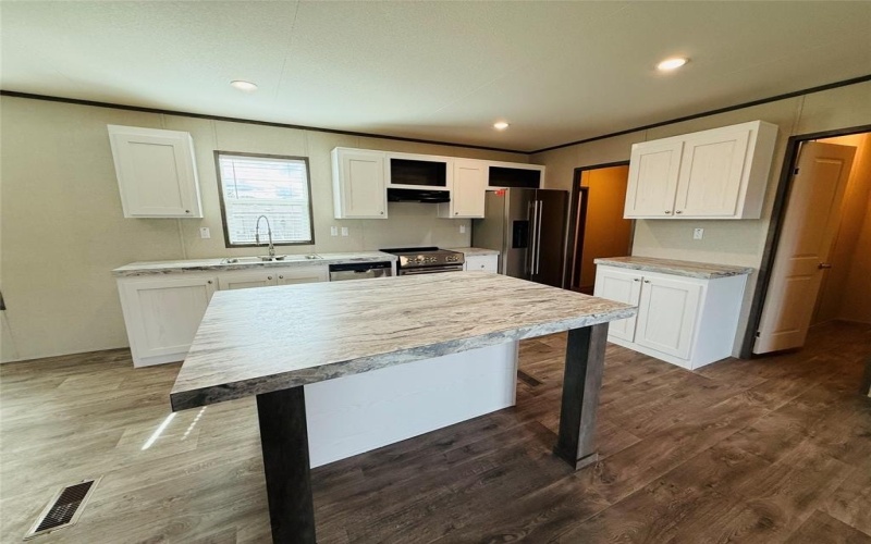 5904 Flint Drive, Granbury, TX 76048, 4 Habitaciones Habitaciones , ,2 BañosBaños,Residential,En Venta,5904 Flint Drive,21018335