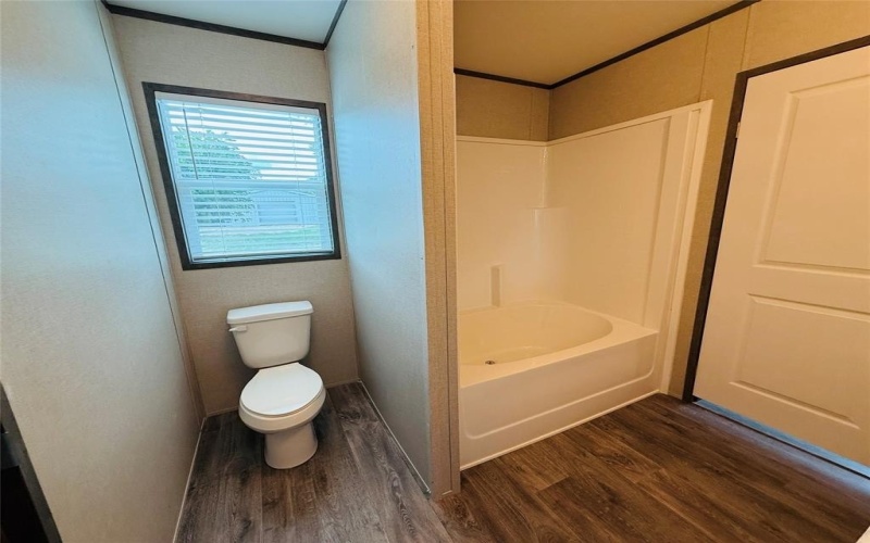 5904 Flint Drive, Granbury, TX 76048, 4 Habitaciones Habitaciones , ,2 BañosBaños,Residential,En Venta,5904 Flint Drive,21018335