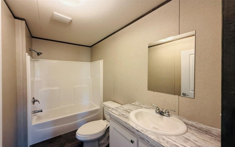 5904 Flint Drive, Granbury, TX 76048, 4 Habitaciones Habitaciones , ,2 BañosBaños,Residential,En Venta,5904 Flint Drive,21018335