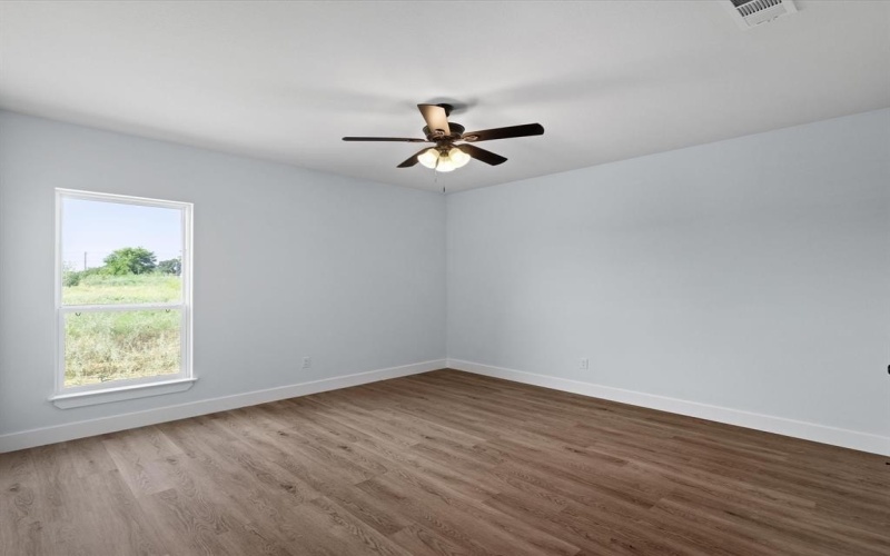 1013 Magnolia Court, Springtown, TX 76082, 4 Bedrooms Bedrooms, ,2 BathroomsBathrooms,Residential,For Sale,1013 Magnolia Court,0,21018518