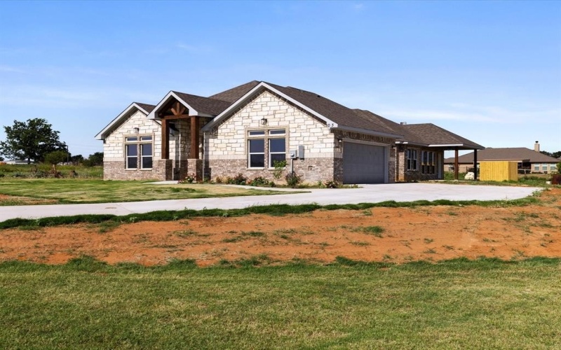 1013 Magnolia Court, Springtown, TX 76082, 4 Bedrooms Bedrooms, ,2 BathroomsBathrooms,Residential,For Sale,1013 Magnolia Court,0,21018518
