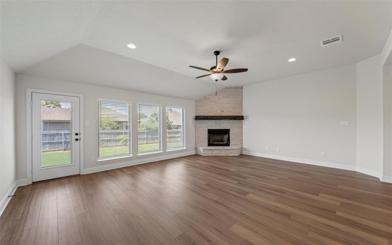 9840 Durango Trail, Waco, TX 76712, 3 Habitaciones Habitaciones , ,2 BañosBaños,Residential,En Venta,9840 Durango Trail,0,21018543