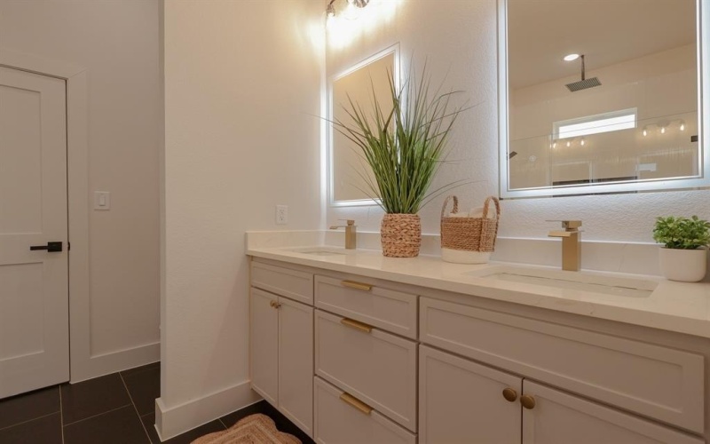 2829 Avenue L, Fort Worth, TX 76105, 4 Habitaciones Habitaciones , ,2 BañosBaños,Residential,En Venta,2829 Avenue L,0,21018824