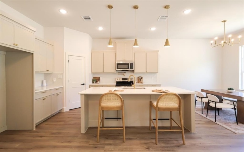 2829 Avenue L, Fort Worth, TX 76105, 4 Habitaciones Habitaciones , ,2 BañosBaños,Residential,En Venta,2829 Avenue L,0,21018824