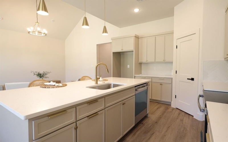 2829 Avenue L, Fort Worth, TX 76105, 4 Habitaciones Habitaciones , ,2 BañosBaños,Residential,En Venta,2829 Avenue L,0,21018824