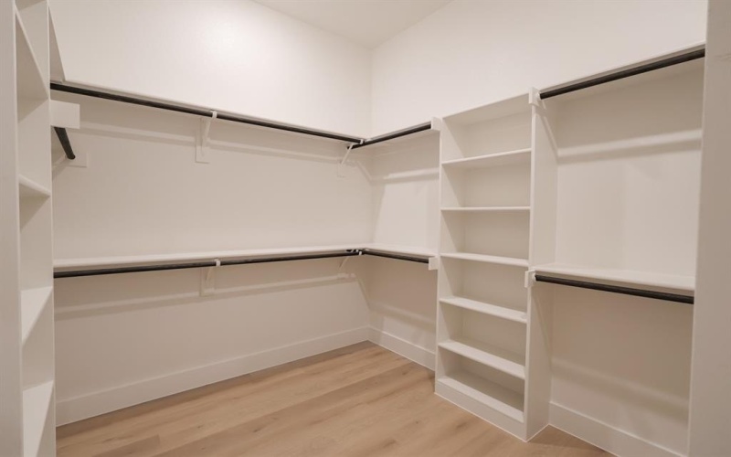 2833 Avenue L, Fort Worth, TX 76105, 4 Bedrooms Bedrooms, ,2 BathroomsBathrooms,Residential,For Sale,2833 Avenue L,0,21018833