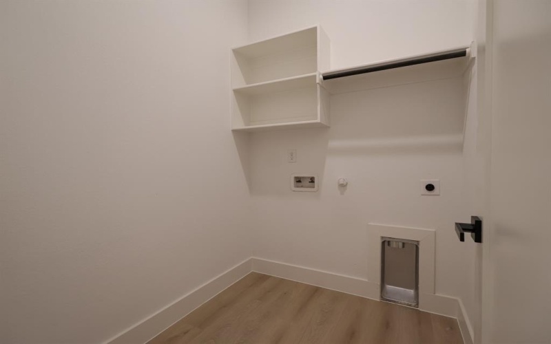 2833 Avenue L, Fort Worth, TX 76105, 4 Bedrooms Bedrooms, ,2 BathroomsBathrooms,Residential,For Sale,2833 Avenue L,0,21018833