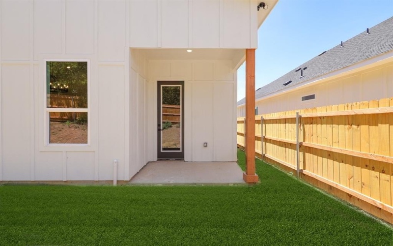 2833 Avenue L, Fort Worth, TX 76105, 4 Bedrooms Bedrooms, ,2 BathroomsBathrooms,Residential,For Sale,2833 Avenue L,0,21018833