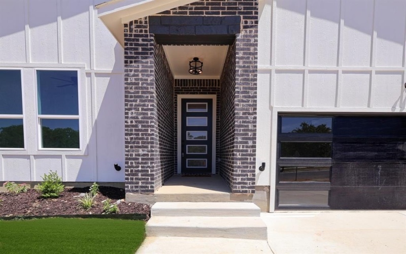 2833 Avenue L, Fort Worth, TX 76105, 4 Bedrooms Bedrooms, ,2 BathroomsBathrooms,Residential,For Sale,2833 Avenue L,0,21018833