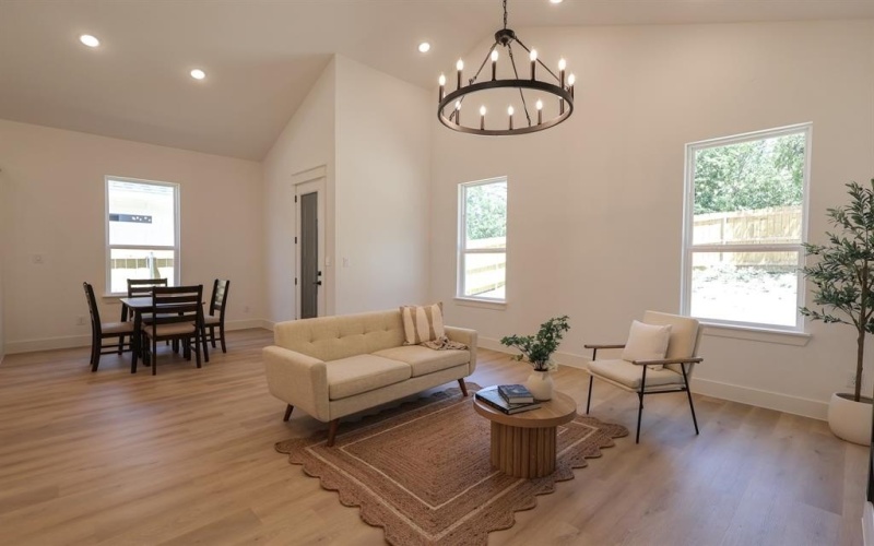 2833 Avenue L, Fort Worth, TX 76105, 4 Bedrooms Bedrooms, ,2 BathroomsBathrooms,Residential,For Sale,2833 Avenue L,0,21018833