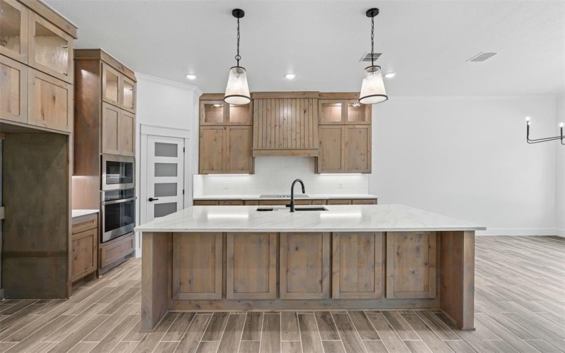1049 Uplift Dr, Weatherford, TX 76087, 3 Bedrooms Bedrooms, ,2 BathroomsBathrooms,Residential,For Sale,1049 Uplift Dr,0,21019106
