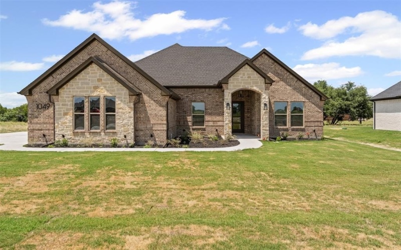 1049 Uplift Dr, Weatherford, TX 76087, 3 Bedrooms Bedrooms, ,2 BathroomsBathrooms,Residential,For Sale,1049 Uplift Dr,0,21019106