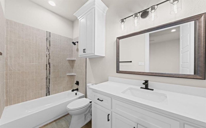 3080 Glen Oaks Drive, Waxahachie, TX 75165, 4 Bedrooms Bedrooms, ,3 BathroomsBathrooms,Residential,For Sale,3080 Glen Oaks Drive,0,21019209