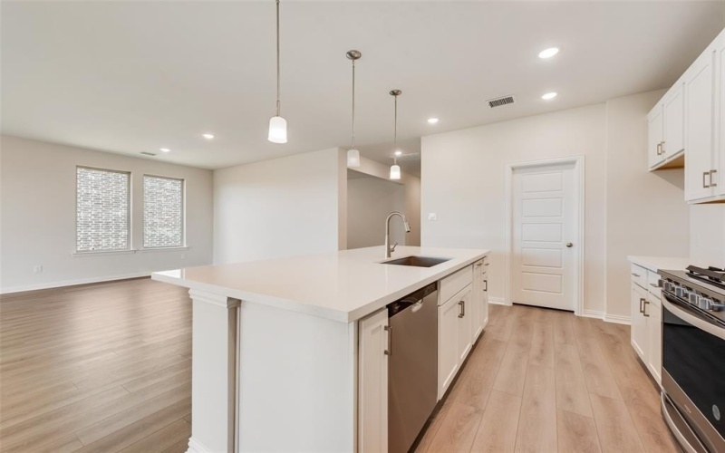 4132 Blackbird Avenue, Little Elm, TX 75068, 3 Bedrooms Bedrooms, ,2 BathroomsBathrooms,Residential,For Sale,4132 Blackbird Avenue,0,21019216