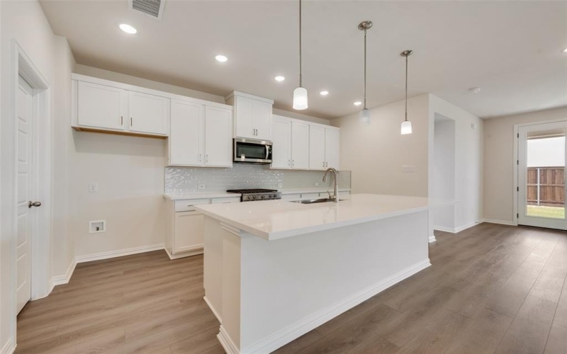 4132 Blackbird Avenue, Little Elm, TX 75068, 3 Bedrooms Bedrooms, ,2 BathroomsBathrooms,Residential,For Sale,4132 Blackbird Avenue,0,21019216