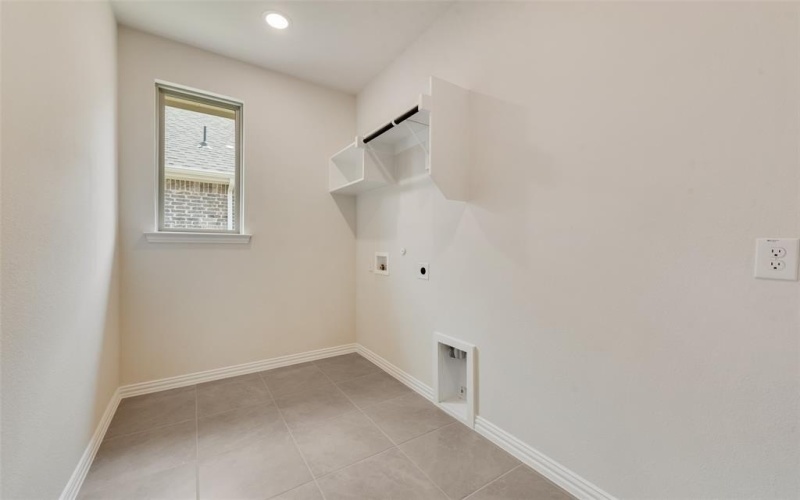 4132 Blackbird Avenue, Little Elm, TX 75068, 3 Bedrooms Bedrooms, ,2 BathroomsBathrooms,Residential,For Sale,4132 Blackbird Avenue,0,21019216