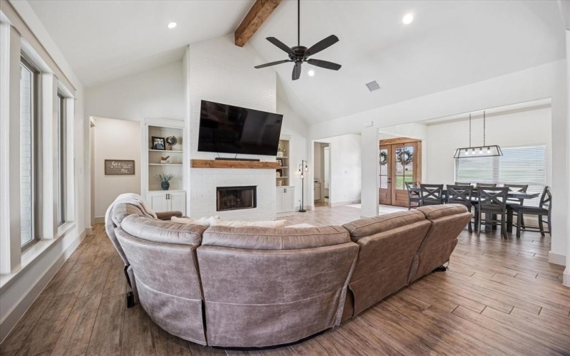 2028 Carrie Court, Weatherford, TX 76088, 4 Bedrooms Bedrooms, ,3 BathroomsBathrooms,Residential,For Sale,2028 Carrie Court,21019314