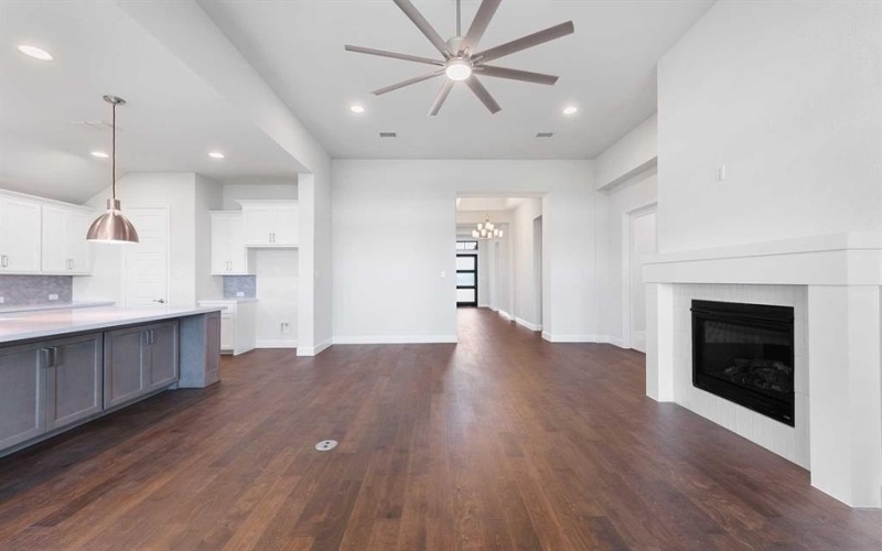 245 Rosemallow Lane, Waxahachie, TX 75165, 4 Bedrooms Bedrooms, ,3 BathroomsBathrooms,Residential,For Sale,245 Rosemallow Lane,0,21019450