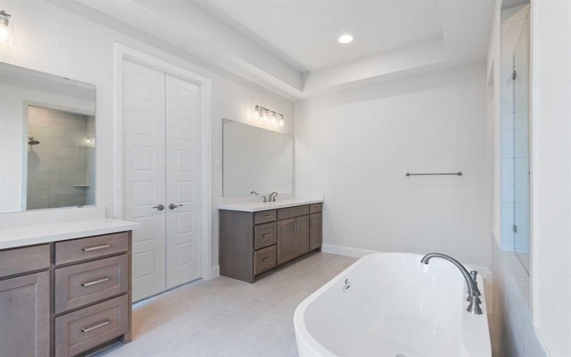 245 Rosemallow Lane, Waxahachie, TX 75165, 4 Bedrooms Bedrooms, ,3 BathroomsBathrooms,Residential,For Sale,245 Rosemallow Lane,0,21019450