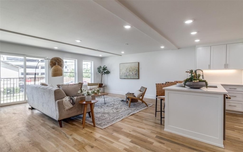 4701 San Jacinto Street #103, Dallas, TX 75204, 2 Bedrooms Bedrooms, ,2 BathroomsBathrooms,Residential,For Sale,4701 San Jacinto Street,0,21019577