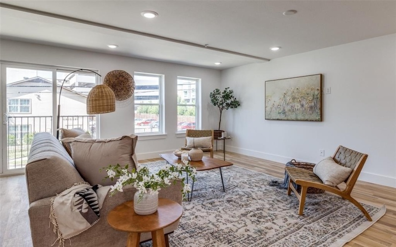 4701 San Jacinto Street #103, Dallas, TX 75204, 2 Bedrooms Bedrooms, ,2 BathroomsBathrooms,Residential,For Sale,4701 San Jacinto Street,0,21019577