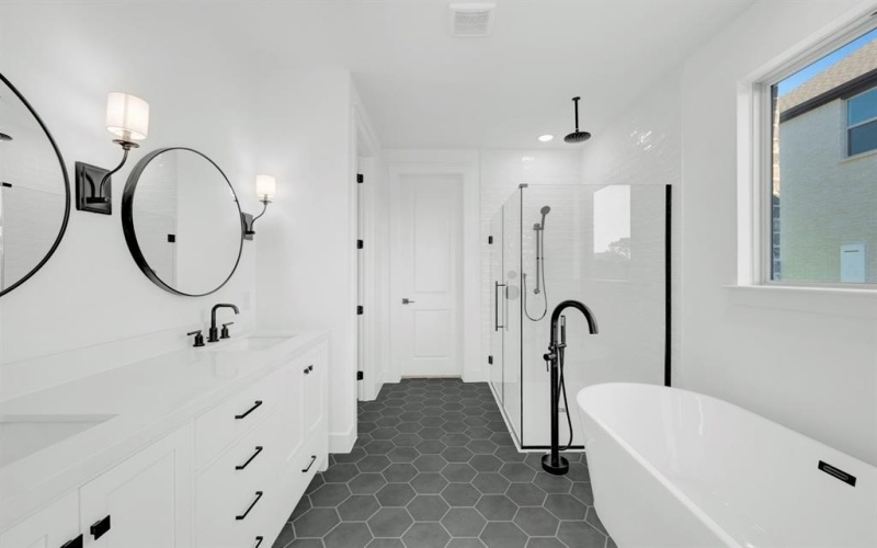 2606 Waverly Drive, Wylie, TX 75098, 5 Bedrooms Bedrooms, ,5 BathroomsBathrooms,Residential,For Sale,2606 Waverly Drive,0,21019603