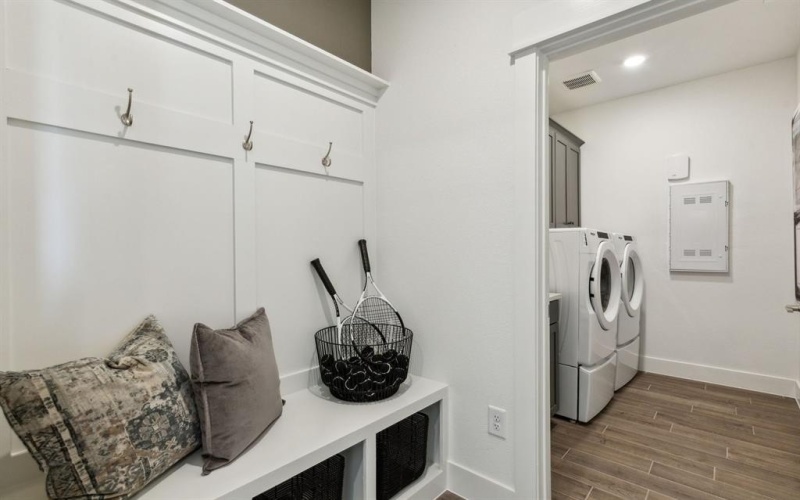 320 Cloverdale Lane, McKinney, TX 75071, 2 Bedrooms Bedrooms, ,2 BathroomsBathrooms,Residential,For Sale,320 Cloverdale Lane,0,21019608