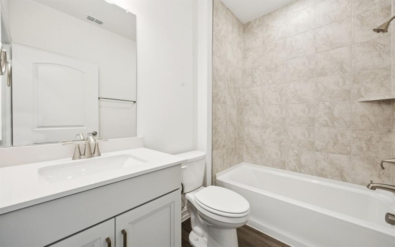 320 Cloverdale Lane, McKinney, TX 75071, 2 Habitaciones Habitaciones , ,2 BañosBaños,Residential,En Venta,320 Cloverdale Lane,0,21019608