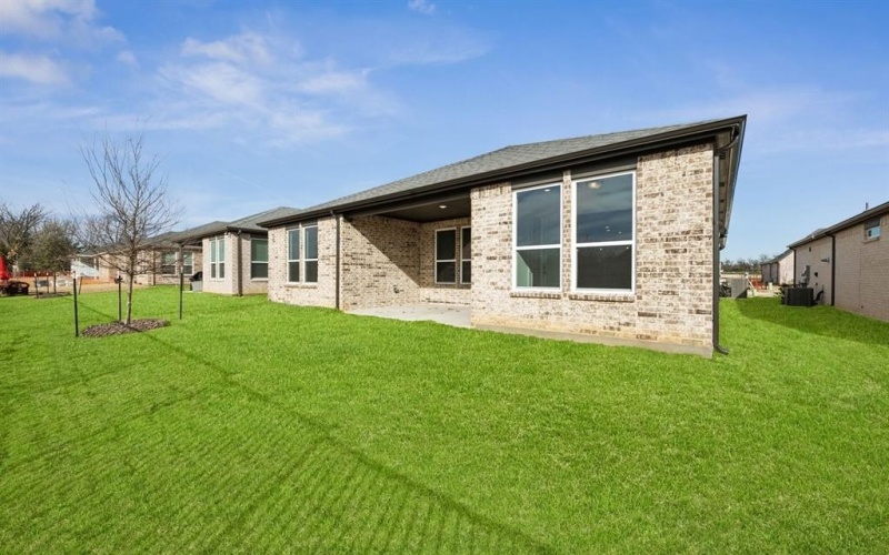 320 Cloverdale Lane, McKinney, TX 75071, 2 Habitaciones Habitaciones , ,2 BañosBaños,Residential,En Venta,320 Cloverdale Lane,0,21019608