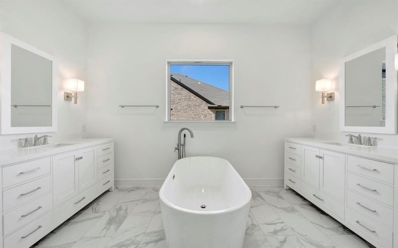 2605 Waverly Drive, Wylie, TX 75098, 4 Bedrooms Bedrooms, ,3 BathroomsBathrooms,Residential,For Sale,2605 Waverly Drive,0,21019636