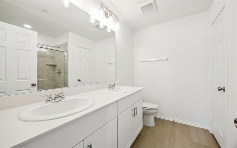 2716 Pecan Park Drive, Denton, TX 76208, 3 Habitaciones Habitaciones , ,2 BañosBaños,Residential,En Venta,2716 Pecan Park Drive,0,21019725