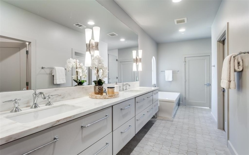 74 Cortes Drive, Westlake, TX 76262, 4 Bedrooms Bedrooms, ,5 BathroomsBathrooms,Residential,For Sale,74 Cortes Drive,0,21019771