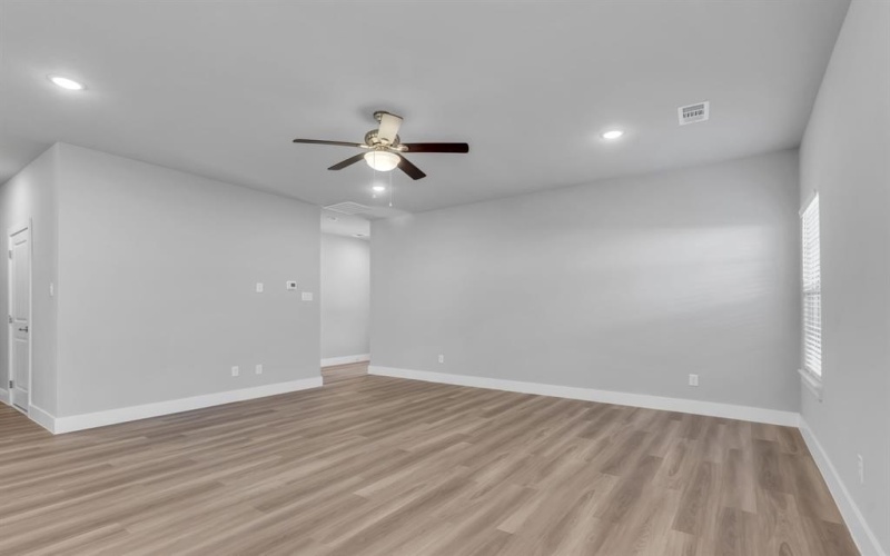 121 W Morton Street, Denison, TX 75021, 3 Bedrooms Bedrooms, ,2 BathroomsBathrooms,Residential,For Sale,121 W Morton Street,21019792