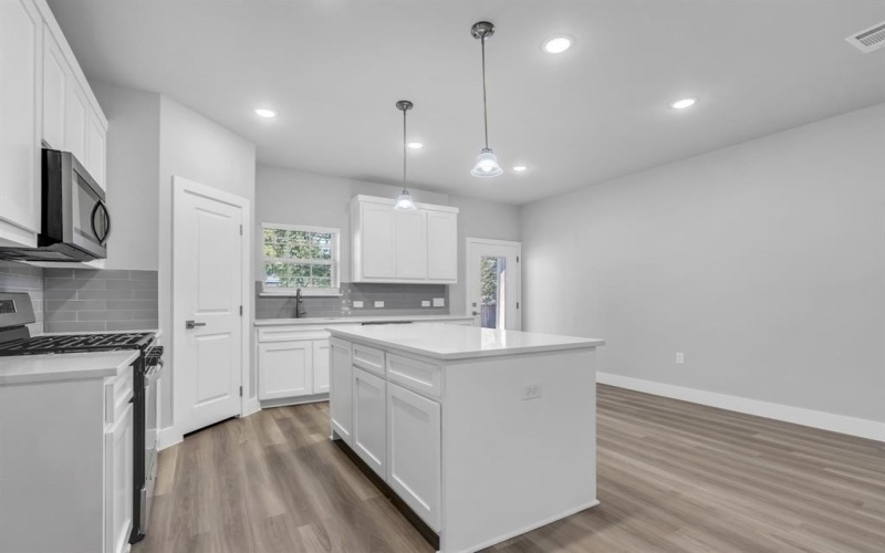 121 W Morton Street, Denison, TX 75021, 3 Bedrooms Bedrooms, ,2 BathroomsBathrooms,Residential,For Sale,121 W Morton Street,21019792