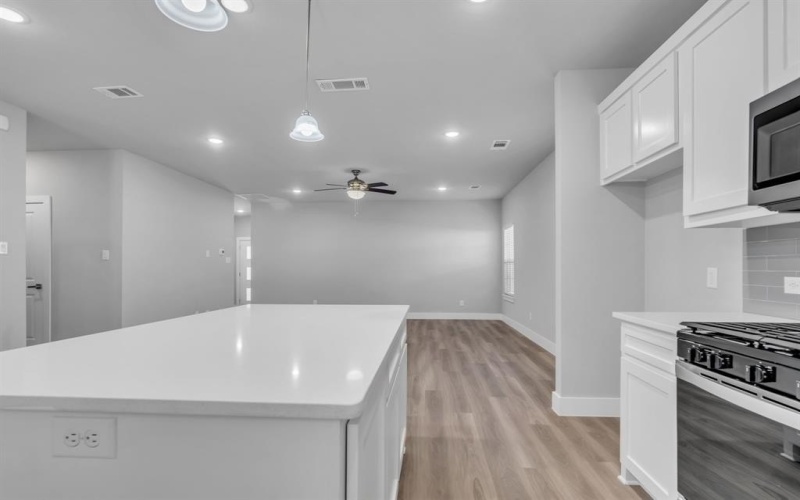 121 W Morton Street, Denison, TX 75021, 3 Bedrooms Bedrooms, ,2 BathroomsBathrooms,Residential,For Sale,121 W Morton Street,21019792