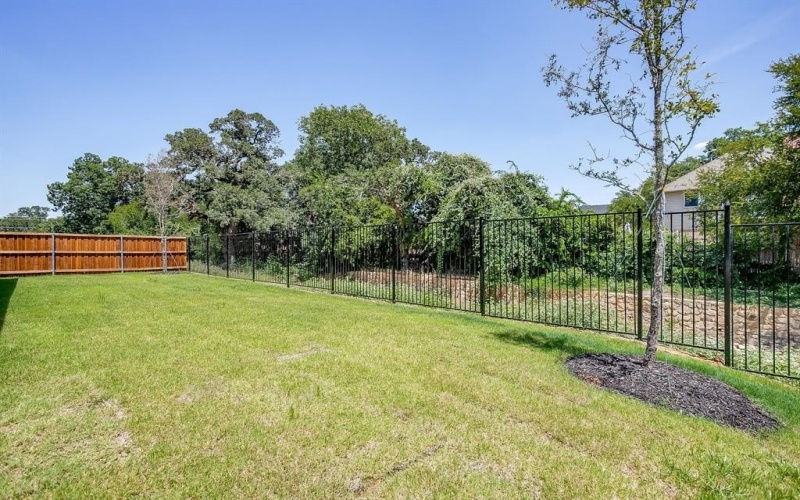 8504 Lacey Road, North Richland Hills, TX 76182, 5 Bedrooms Bedrooms, ,5 BathroomsBathrooms,Residential,For Sale,8504 Lacey Road,21019874