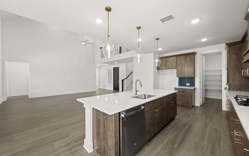 713 Bluestem, Mansfield, TX 76063, 3 Habitaciones Habitaciones , ,2 BañosBaños,Residential,En Venta,713 Bluestem,0,21019892