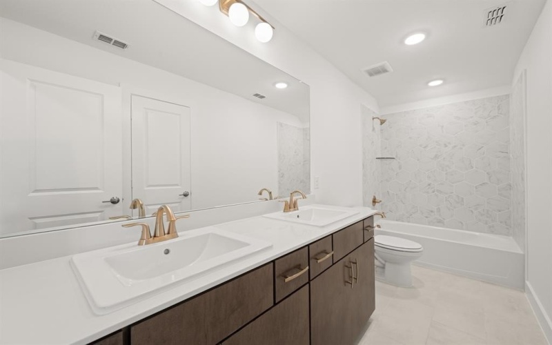 713 Bluestem, Mansfield, TX 76063, 3 Habitaciones Habitaciones , ,2 BañosBaños,Residential,En Venta,713 Bluestem,0,21019892