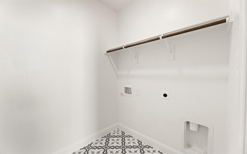 1624 Edgeway, Aubrey, TX 76227, 4 Bedrooms Bedrooms, ,2 BathroomsBathrooms,Residential,For Sale,1624 Edgeway,0,21020200