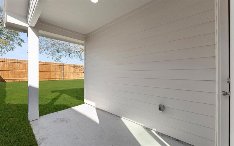 1624 Edgeway, Aubrey, TX 76227, 4 Bedrooms Bedrooms, ,2 BathroomsBathrooms,Residential,For Sale,1624 Edgeway,0,21020200