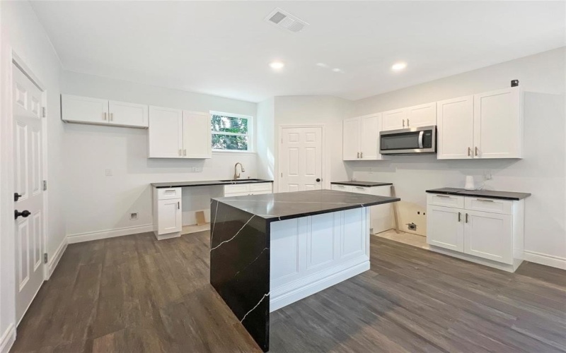 4606 Canal Street, Dallas, TX 75210, 3 Bedrooms Bedrooms, ,2 BathroomsBathrooms,Residential,For Sale,4606 Canal Street,21020277