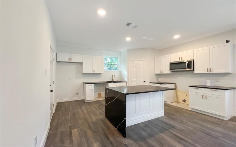 4606 Canal Street, Dallas, TX 75210, 3 Bedrooms Bedrooms, ,2 BathroomsBathrooms,Residential,For Sale,4606 Canal Street,21020277