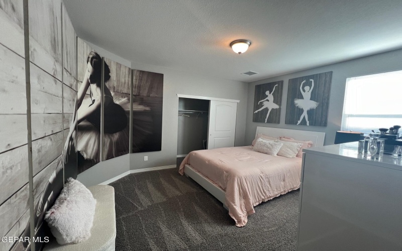 12809 de La Rosa Avenue, El Paso, TX 79928, 4 Bedrooms Bedrooms, ,1 BathroomBathrooms,Residential,For Sale,12809 de La Rosa Avenue,927607