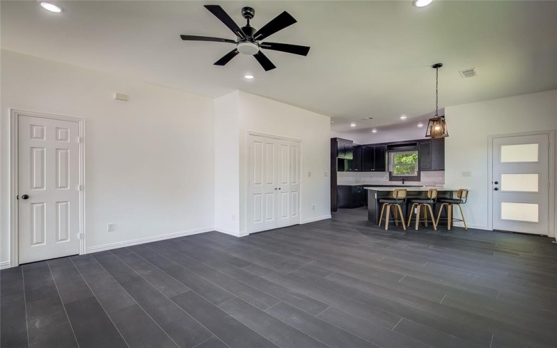 1208 Rosemary Street, Greenville, TX 75401, 3 Habitaciones Habitaciones , ,2 BañosBaños,Residential,En Venta,1208 Rosemary Street,21019319