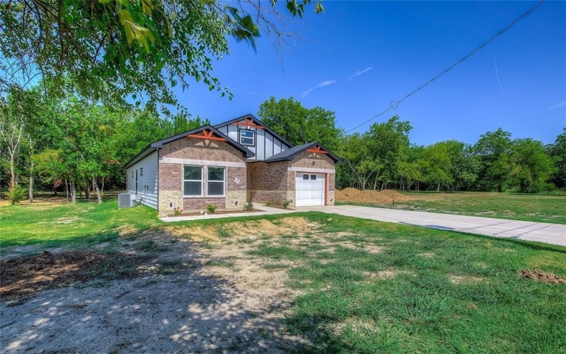 1208 Rosemary Street, Greenville, TX 75401, 3 Habitaciones Habitaciones , ,2 BañosBaños,Residential,En Venta,1208 Rosemary Street,21019319