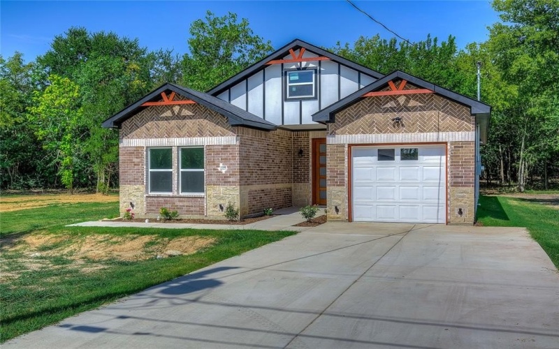 1208 Rosemary Street, Greenville, TX 75401, 3 Habitaciones Habitaciones , ,2 BañosBaños,Residential,En Venta,1208 Rosemary Street,21019319